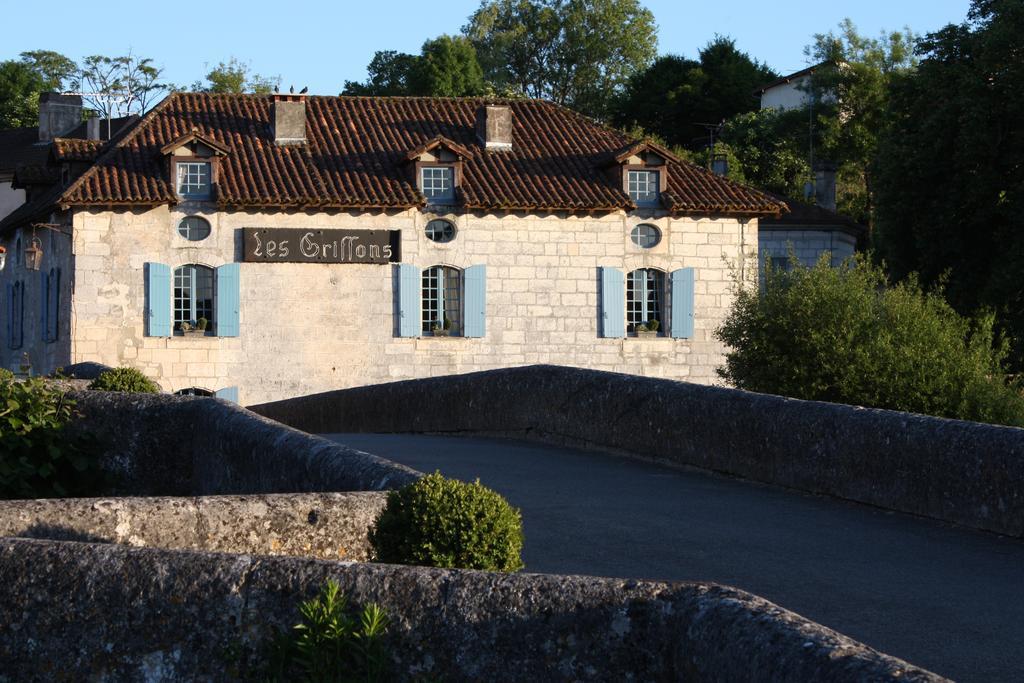 Hostellerie Les Griffons Bourdeilles Exterior photo